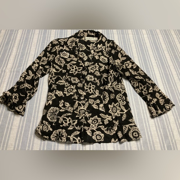 Patchington black and cream colored blouse. - Picture 1 of 4